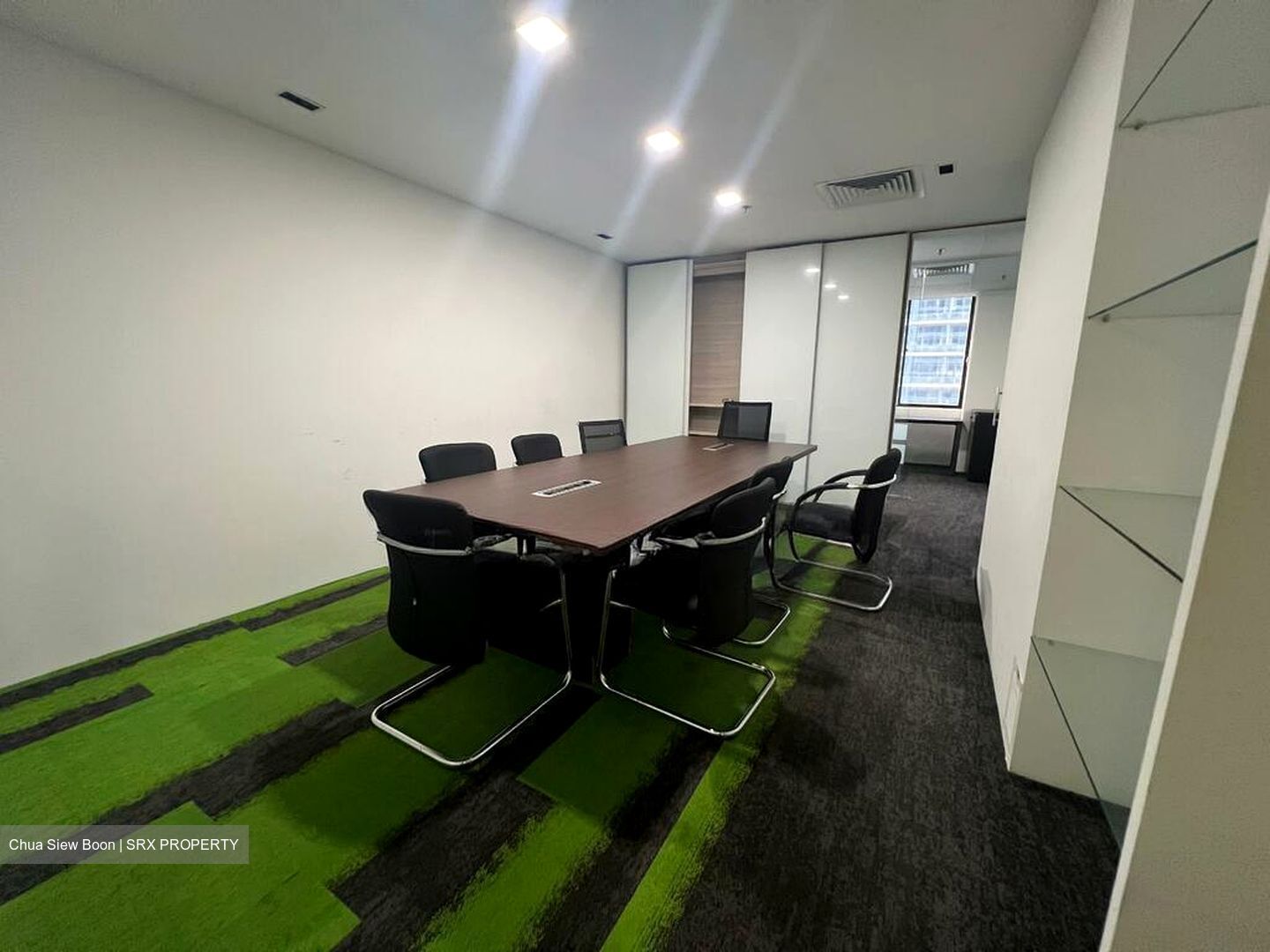 International Plaza (D2), Office #615091211